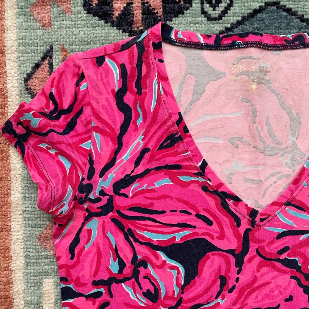 Lilly Pulitzer V-neck tee